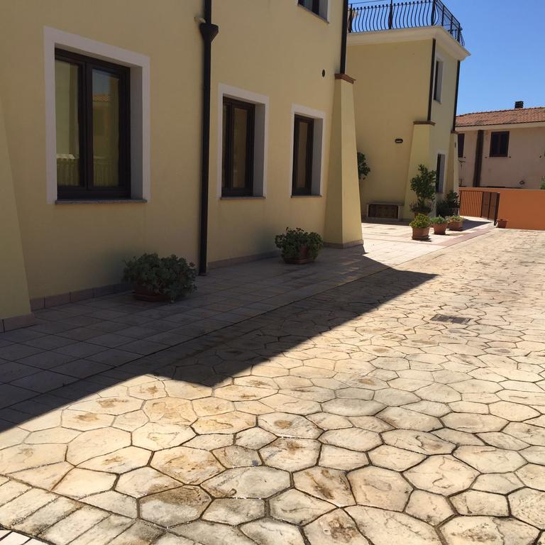 Bertolottu Residence Apartments Tortolì Екстериор снимка